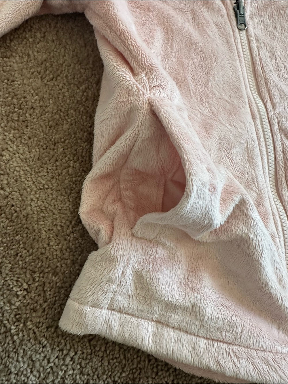 The North Face Girl’s Light Pink Plush Zip-Up Fleece Jacket - Picture 4 of 9